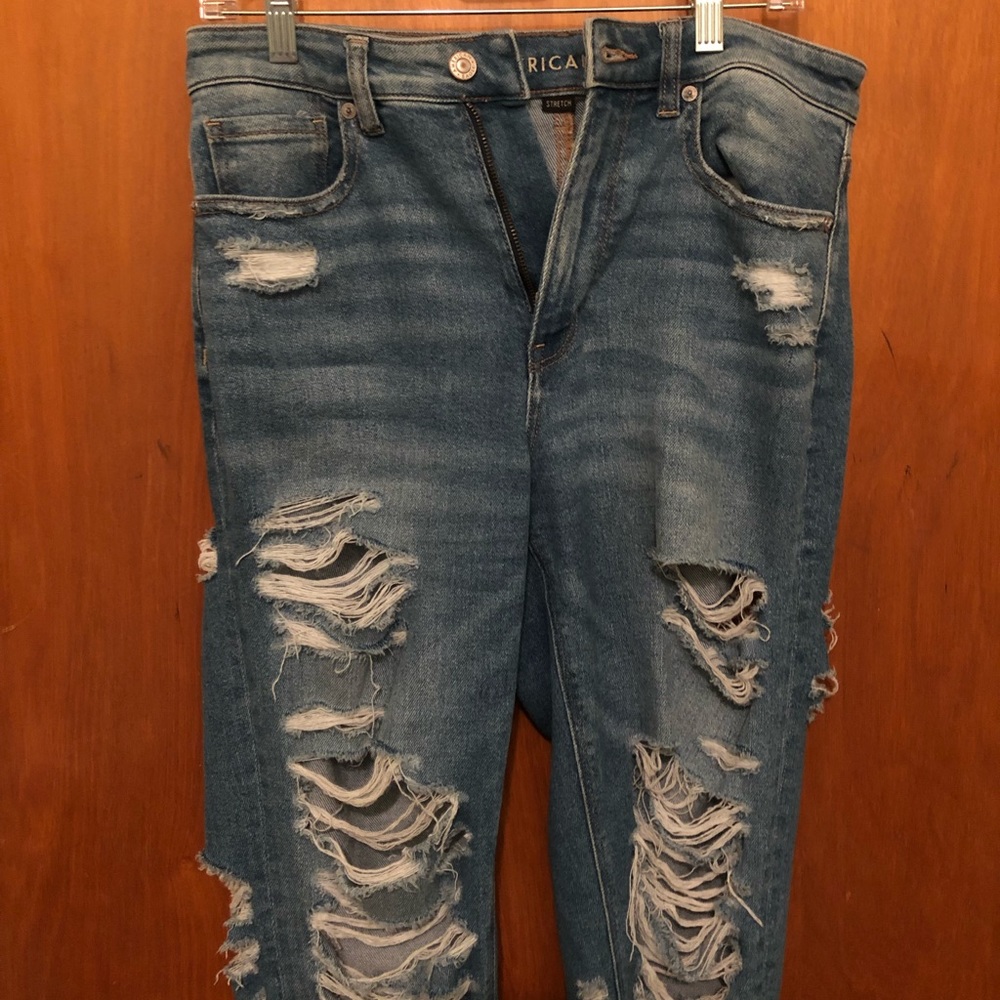american eagle mom jeans